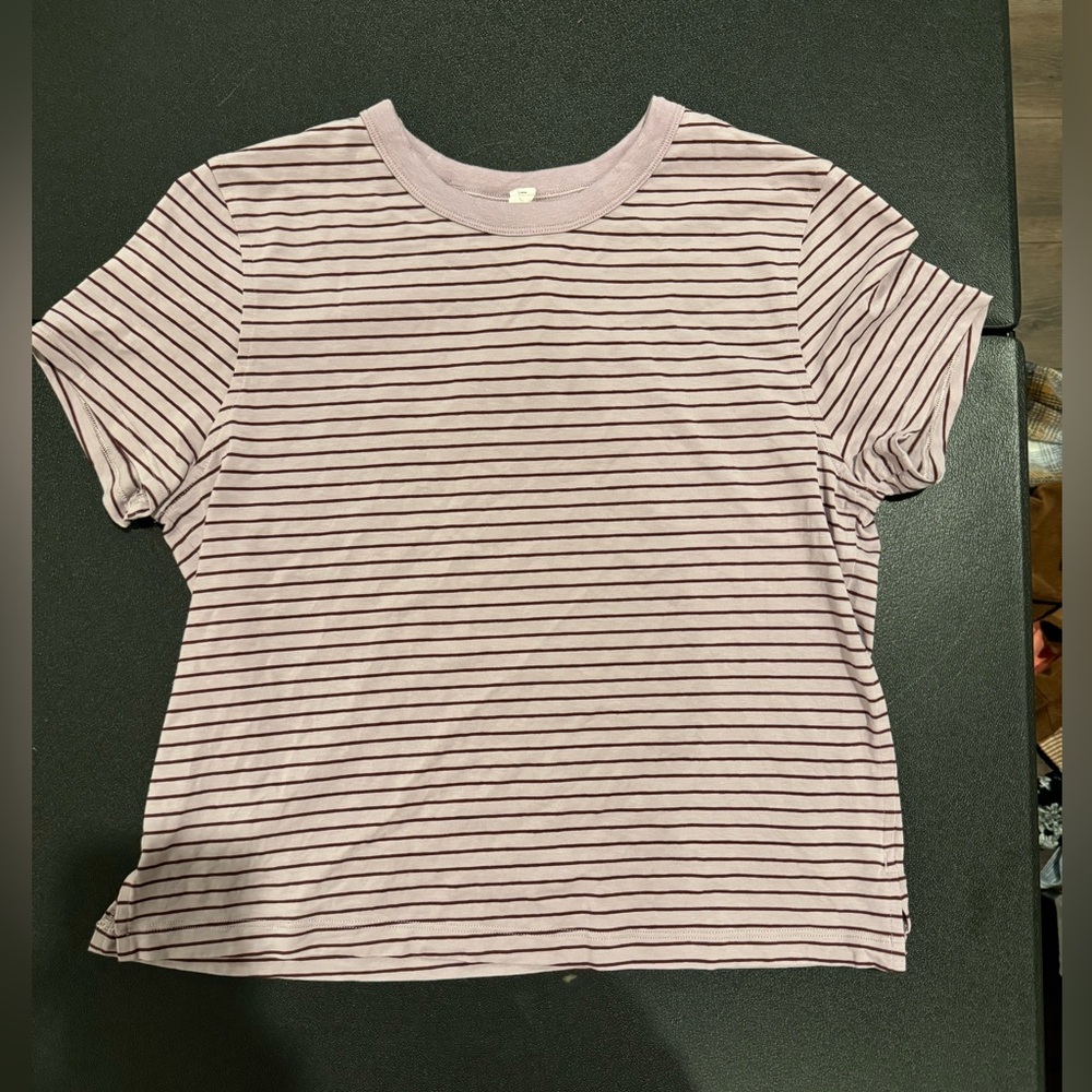 Lululemon parallel stripe crop top. Dusty rose and pink merlot colors